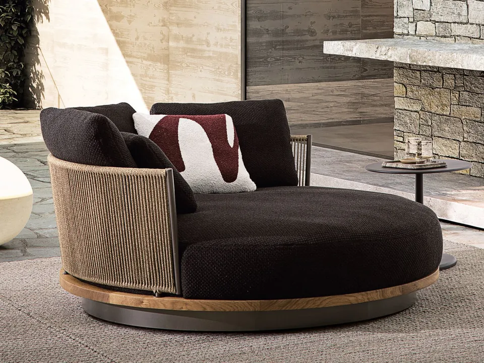 Minotti Daylight outdoor furniture, catalog photograph 1