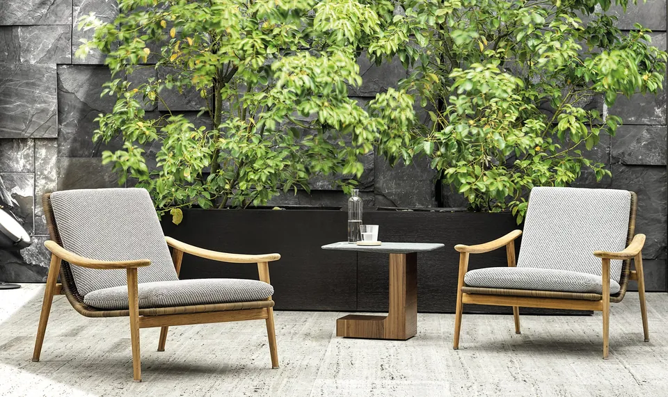 Minotti Fynn outdoor furniture, catalog photograph 2