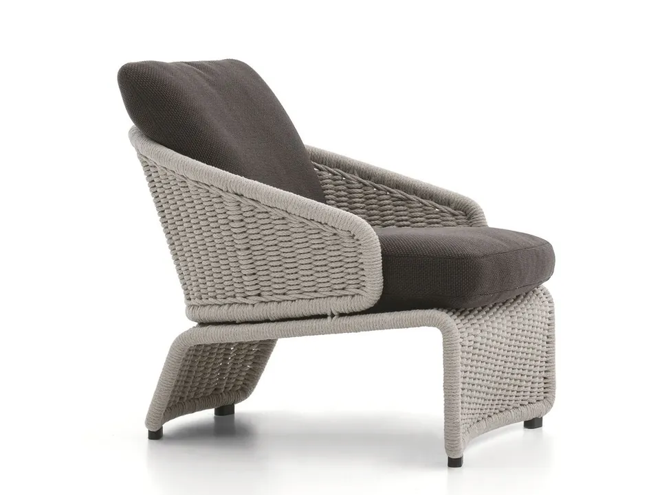 Minotti Halley outdoor furniture, catalog photograph 3
