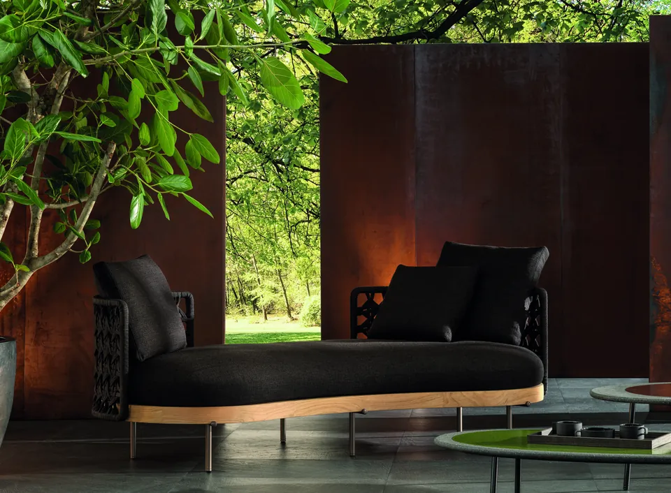 Minotti Torii Nest armchair with stringed circular backrest, catalog photograph