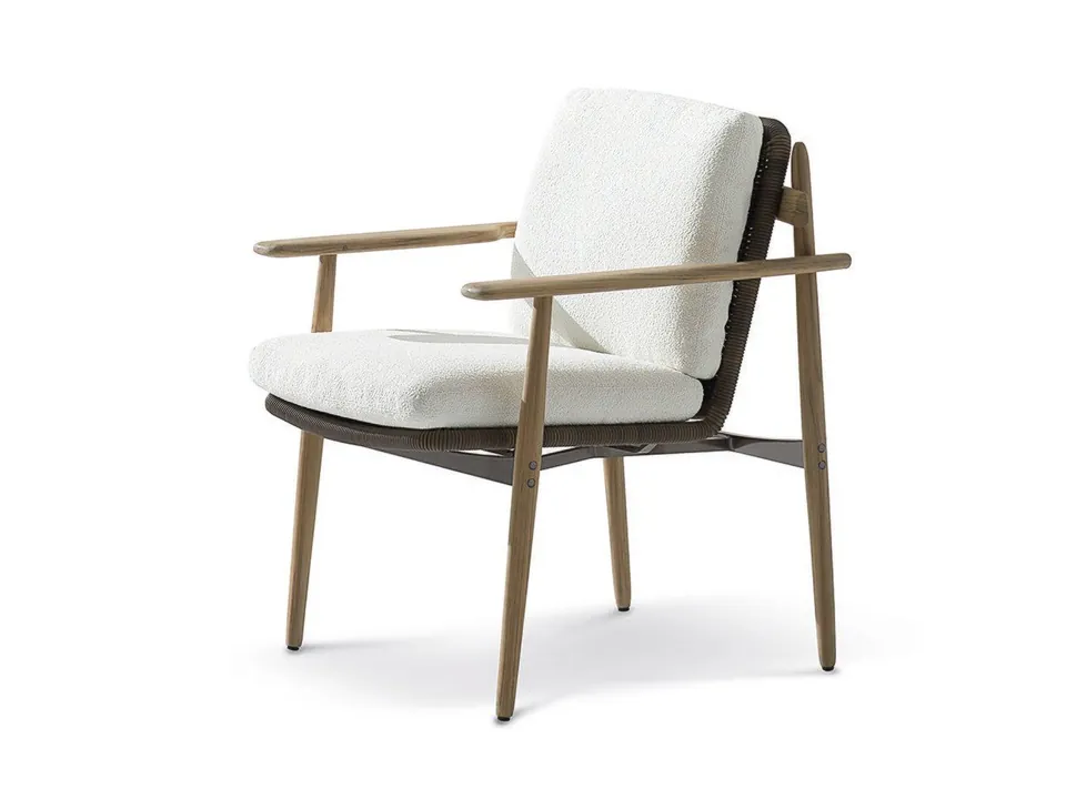 Minotti Trio outdoor furniture, catalog photograph 1
